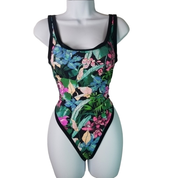 Body Glove sleva rocky tropical ribbed one piece swimsuit - Picture 4 of 10
